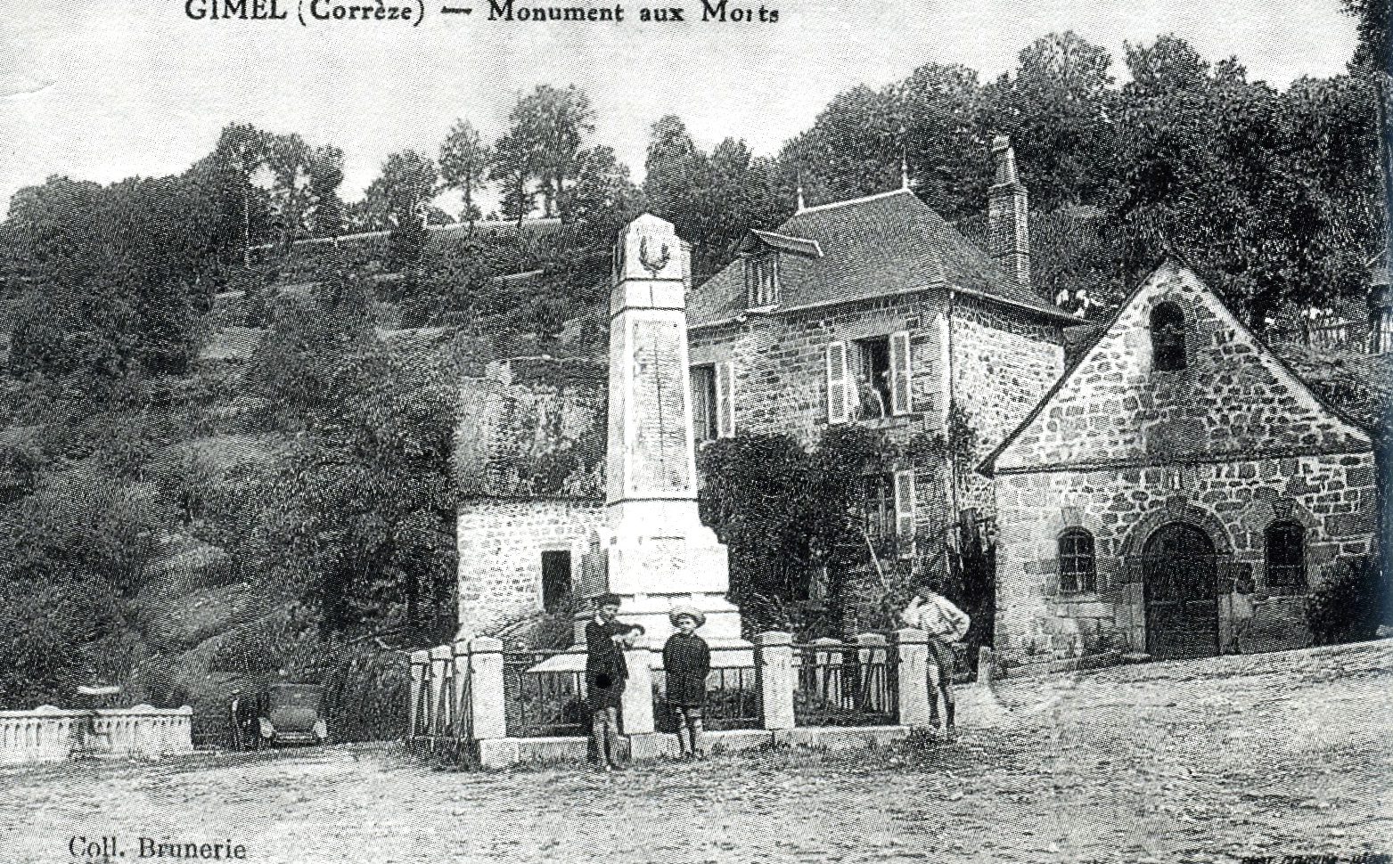 Photo à Gimel les Cascades 19800 Le Monument aux Morts vers 1940