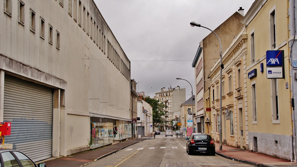 Photo à La Roche-sur-Yon (85000) : La Ville - La Roche-sur-Yon, 295975 ...