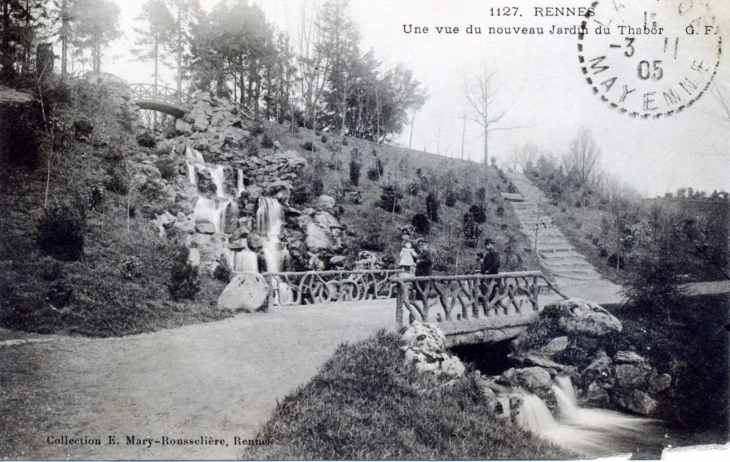 Une vue du nouveau jardin du Thabor, vers 1905 (carte postale ancienne). - Rennes