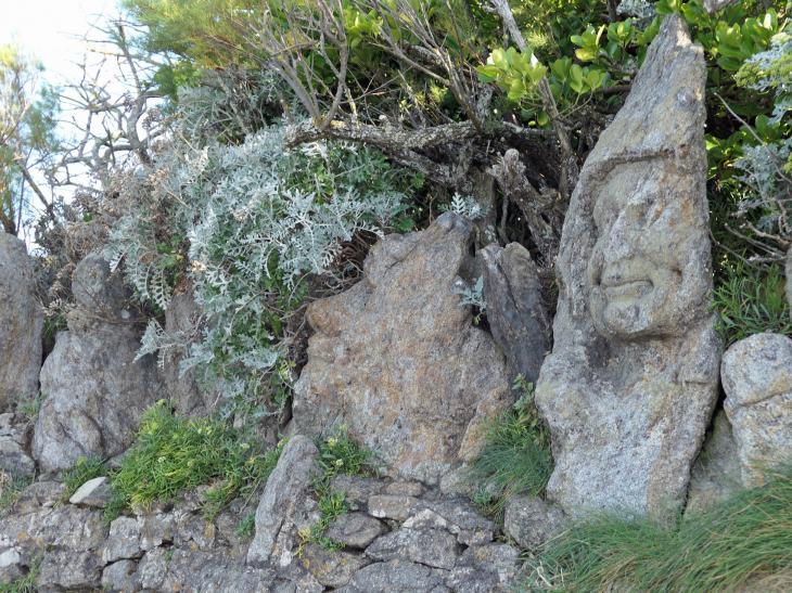 Rothéneuf : les rochers sculptés par l'abbé Fouré de 1894 à 1909 - Saint-Malo