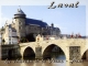 Le château et le vieux pont (carte postale).