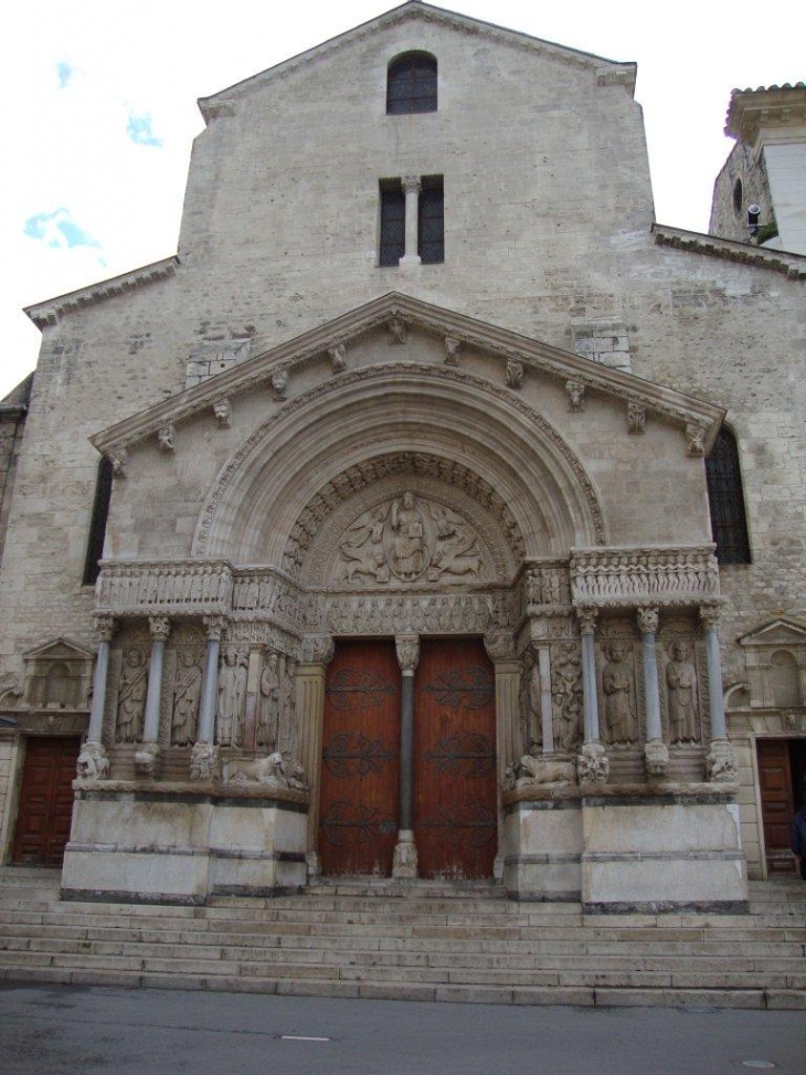Arles (13200) Saint-Trophime
