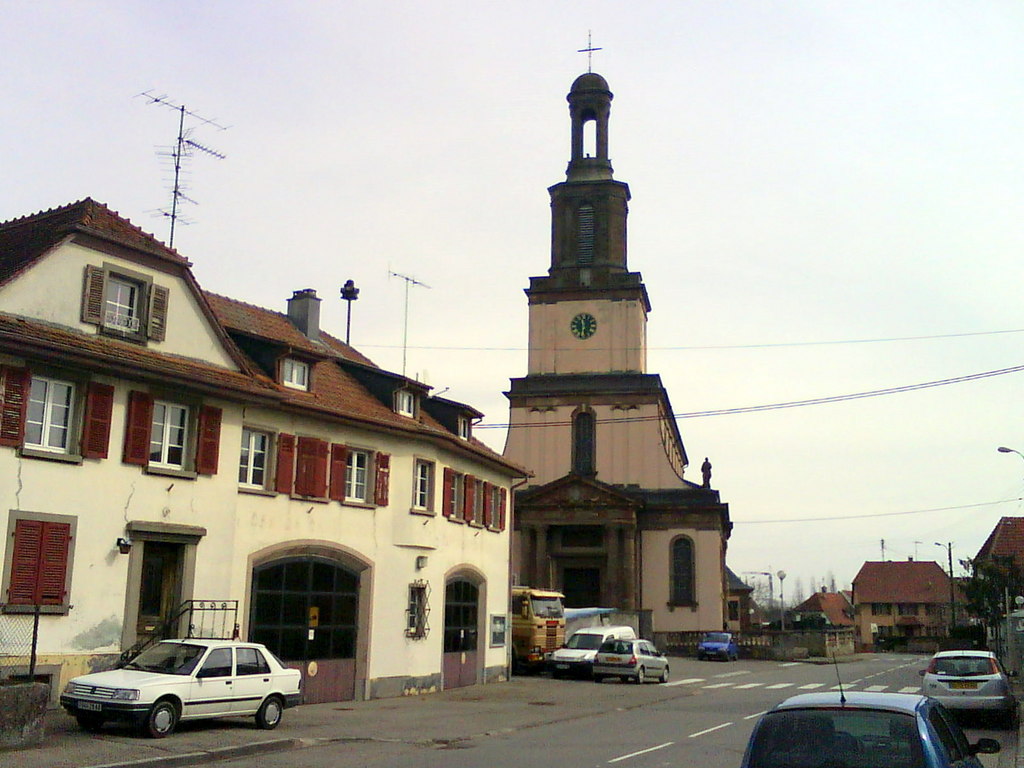 Photo  Burnhaupt le Bas  68520 L Eglise Burnhaupt  le 