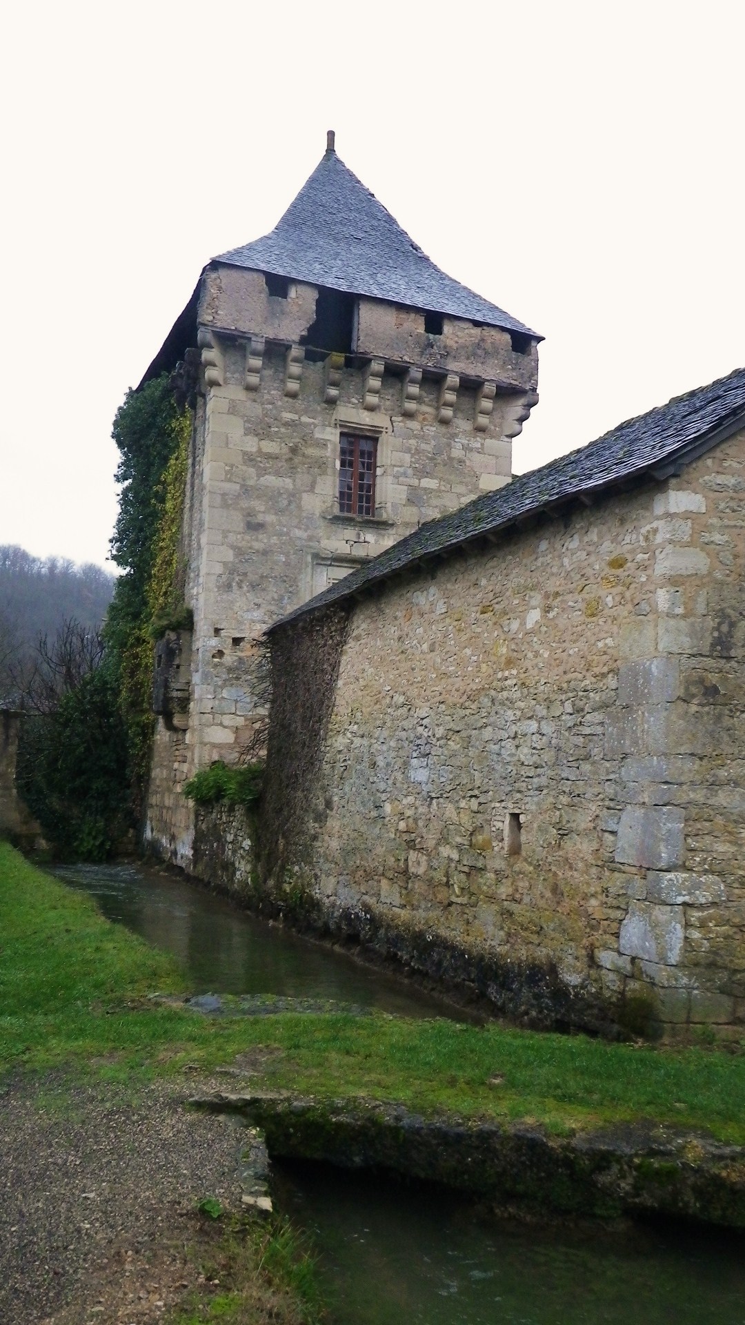 Photo à Condat-sur-Vézère (24570) : Ancienne commanderie ...