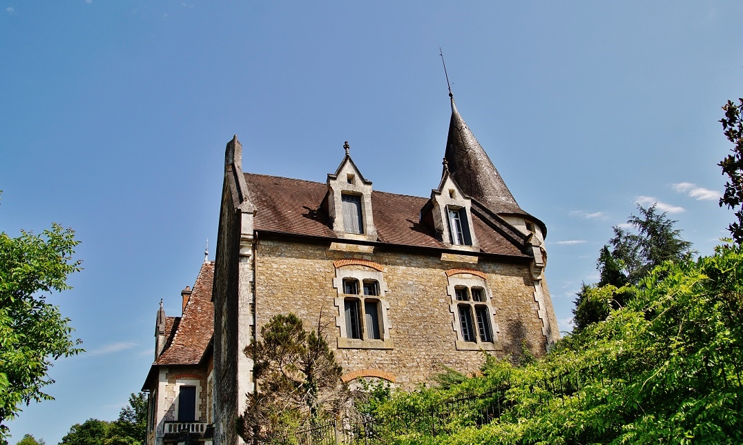 chateau saint germain des pres dordogne for sale