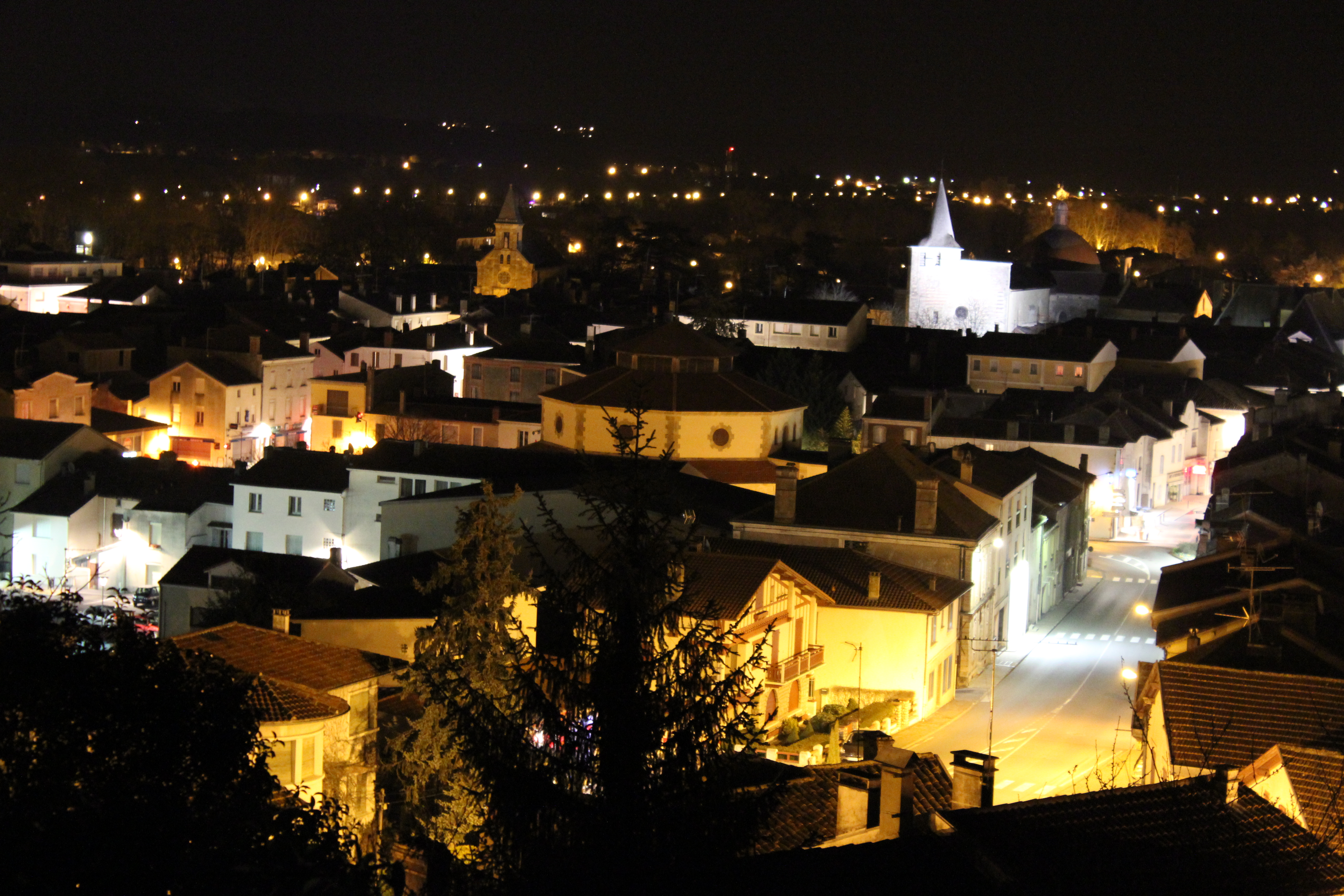 Photo à Airesurl'Adour (40800)  Aire sur l'Adour de nuit...  Aire