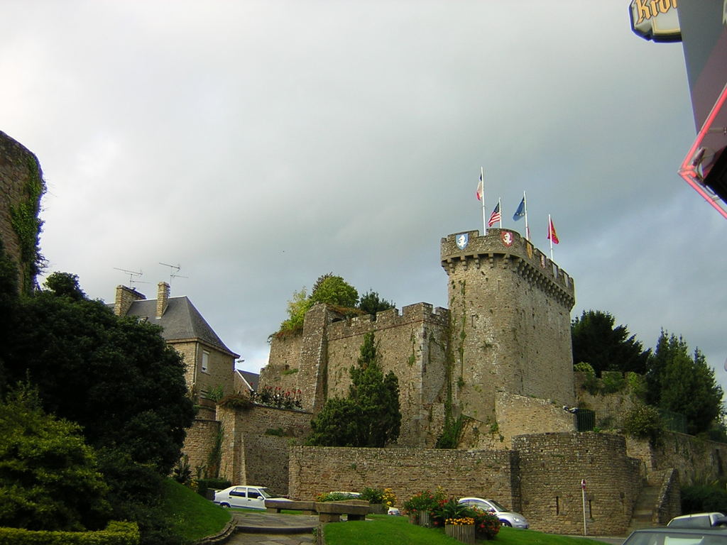 Photo Avranches  50300  Courtine donjon ch  teau Avranches