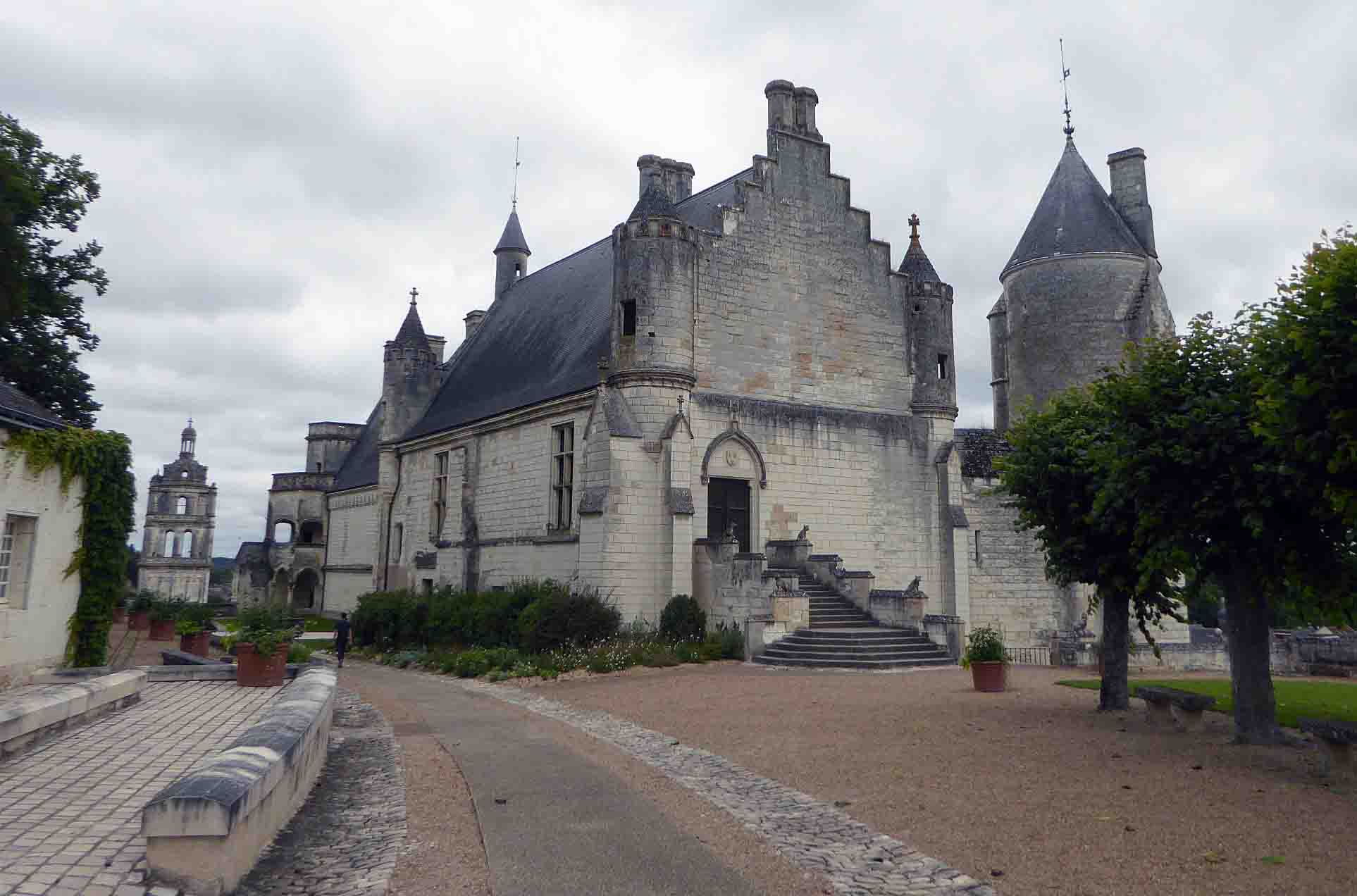 Photo Loches  37600  Cit   Royale logis royal Loches