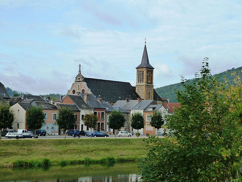 Photo Revin  08500  Vue sur l   glise Revin  303527 Communes com