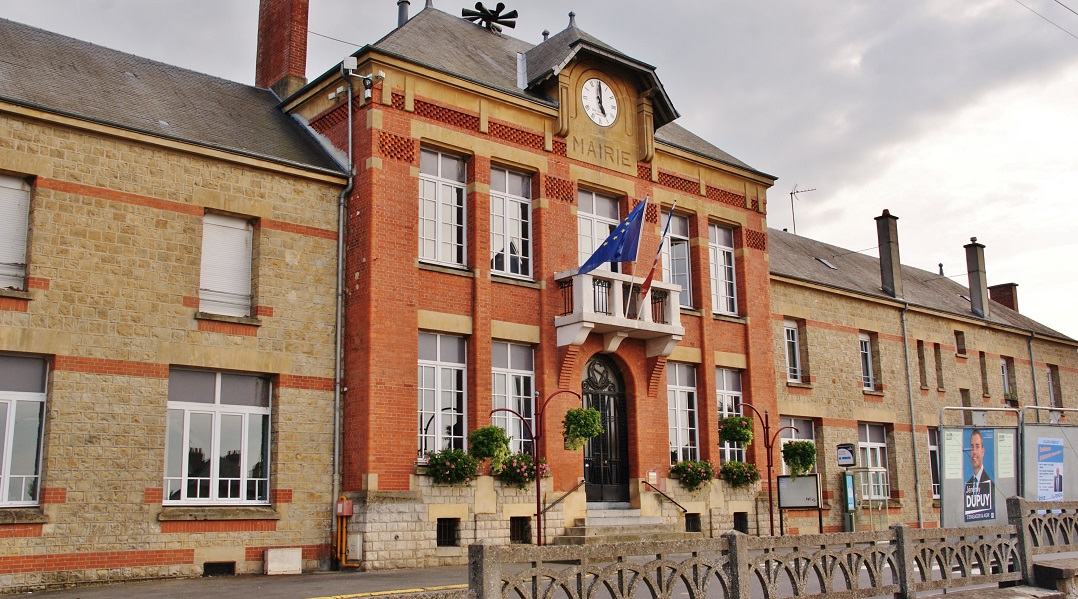 Photo à Villers-Semeuse (08000) : La Mairie - Villers-Semeuse, 269566 ...