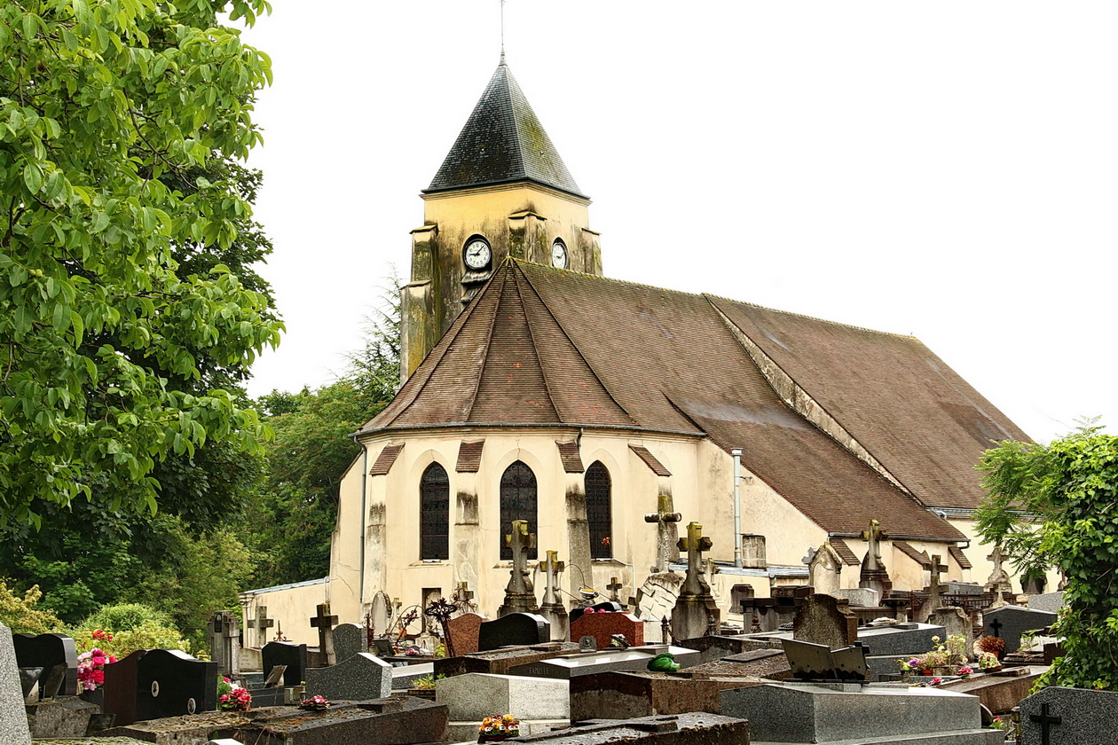 Photo à Chelles (77500) : église Et Cimetière - Www.baladesenfrance ...