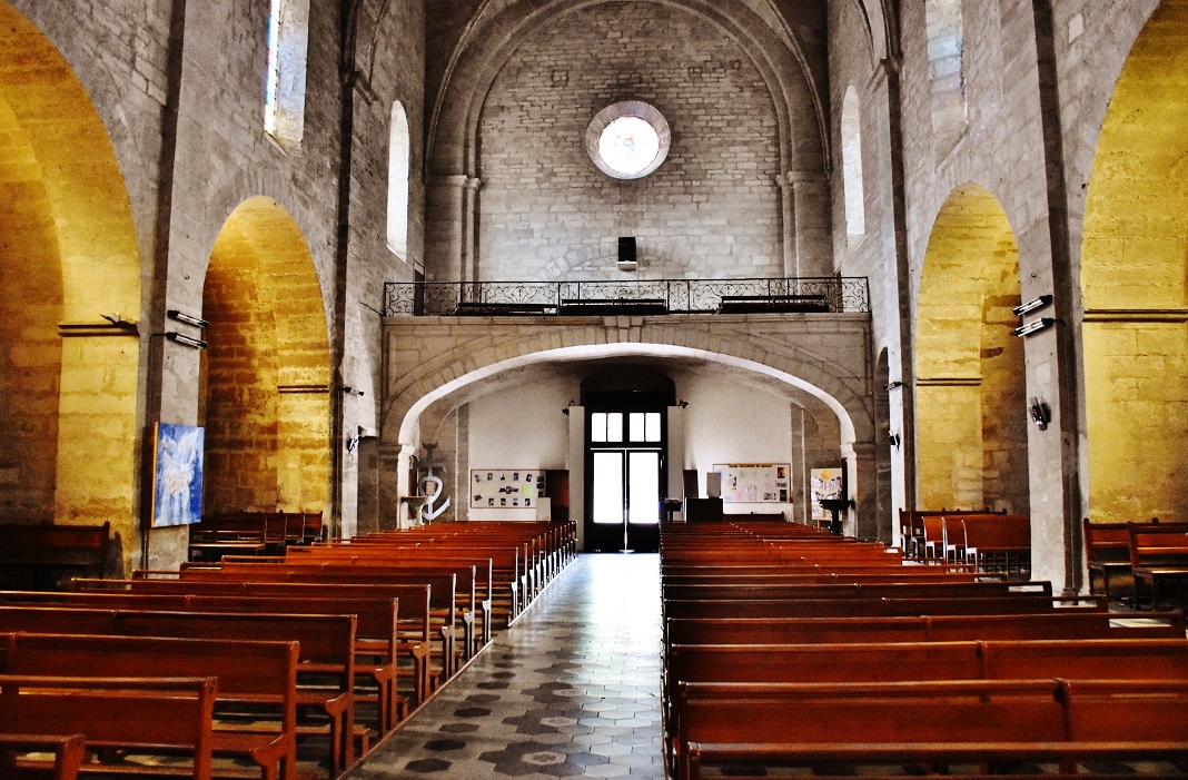 Photo à Barjac (30430) : église Saint-Laurent - Barjac, 363466 Communes.com