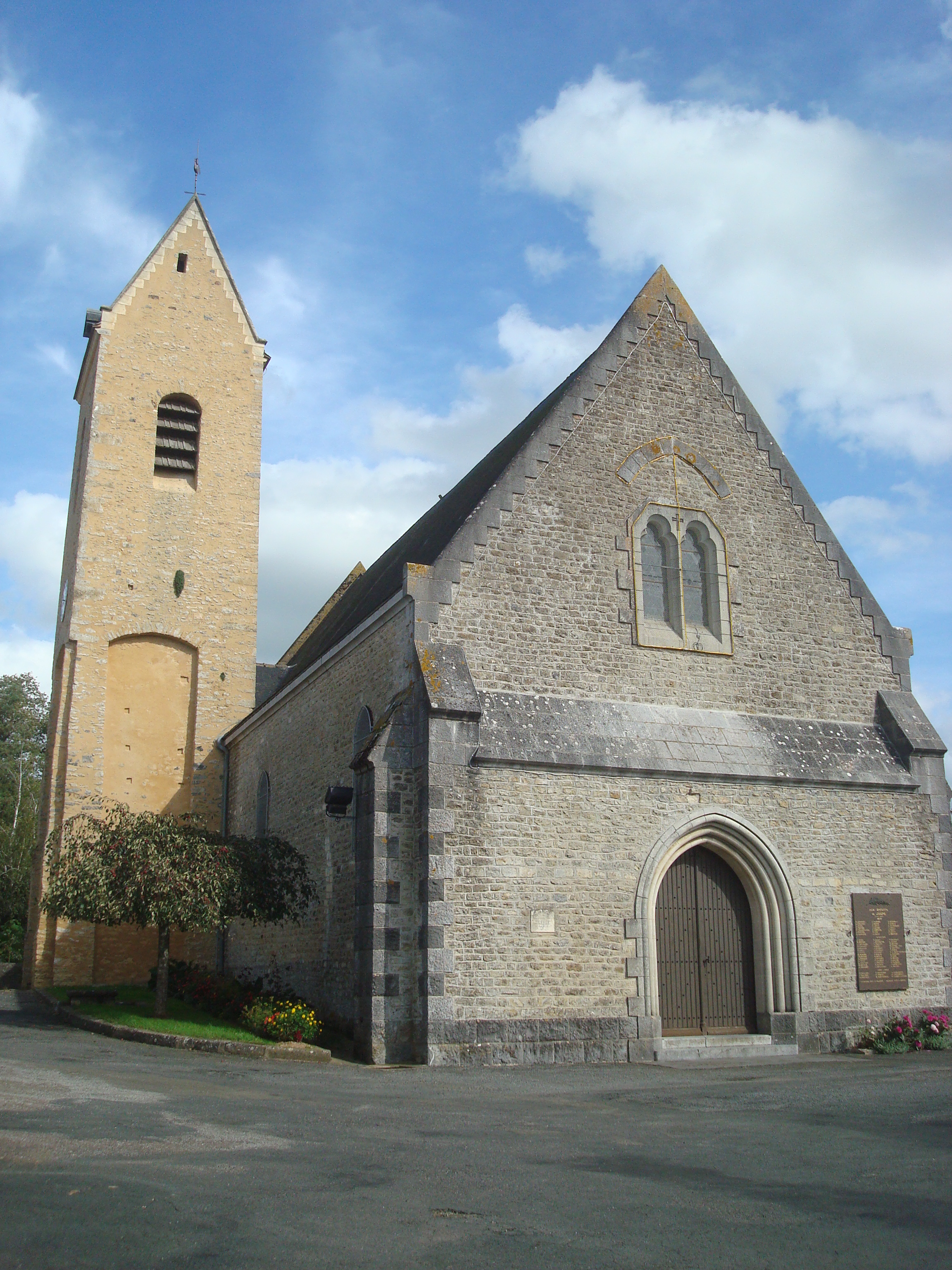 Photo à Juigné-sur-Sarthe (72300) : Eglise. - Juigné-sur-Sarthe, 95093 ...