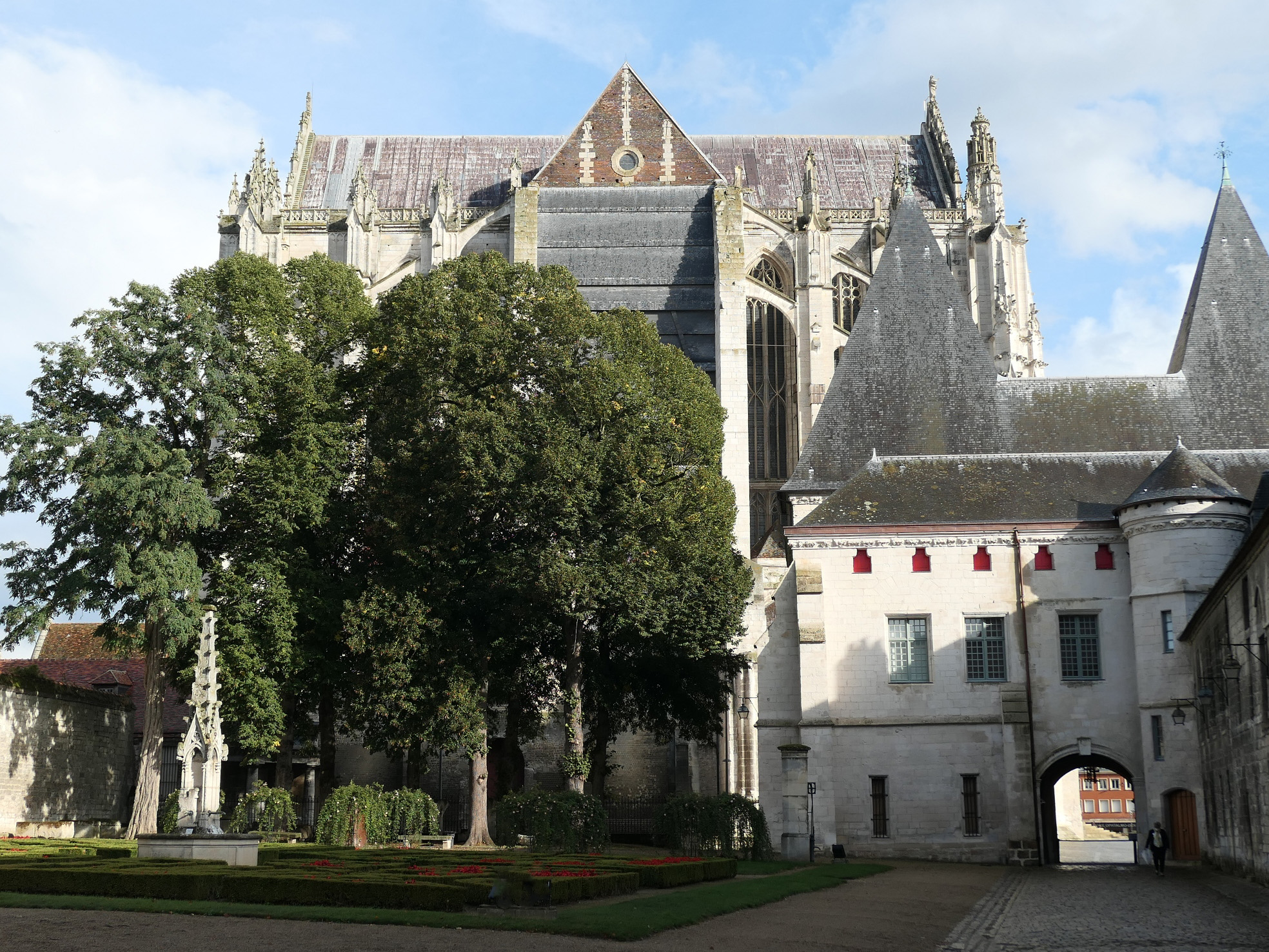 photo-beauvais-60000-cath-drale-saint-pierre-la-fa-ade