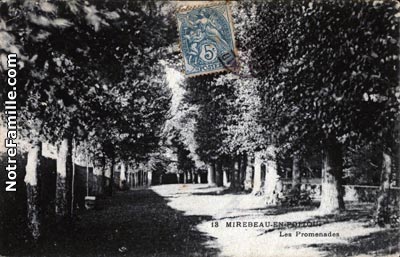 Photos et cartes postales anciennes de Mirebeau, 86110