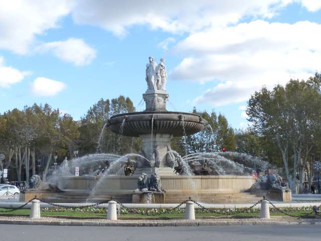 Photo à Aix-en-Provence (13100) : Fontaine De La Rotonde - Aix-en ...