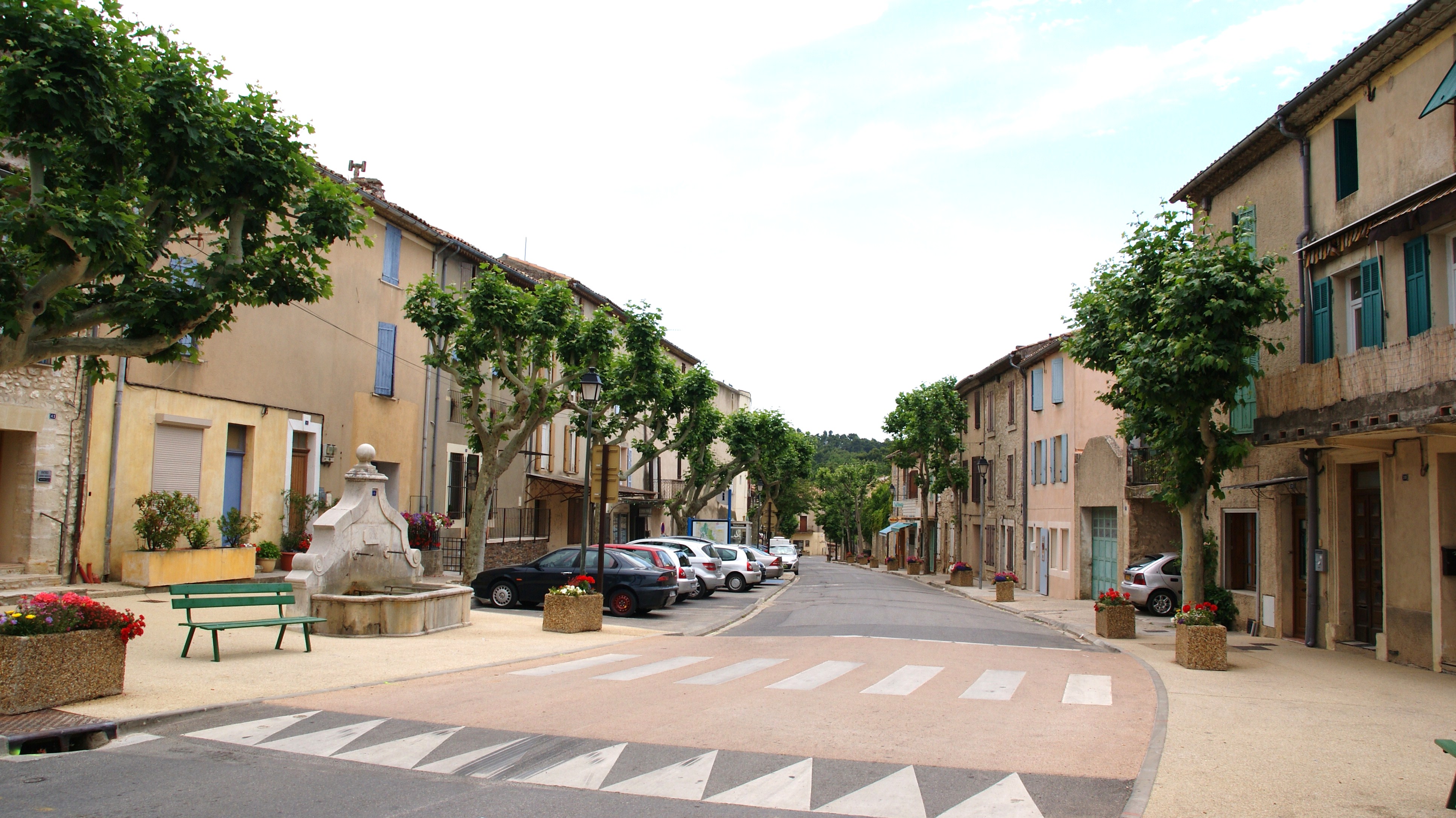 Photo à La Bastide-des-Jourdans (84240) : - La Bastide-des ...