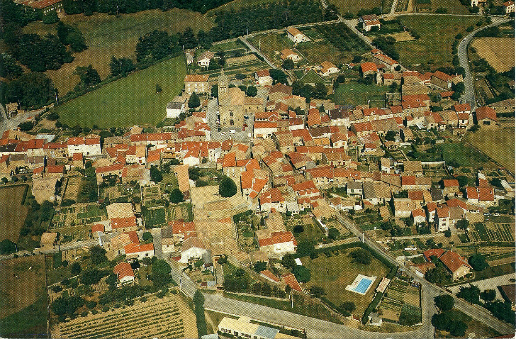 Photo Quintenas  07290  Vue a  rienne  carte postale 1990