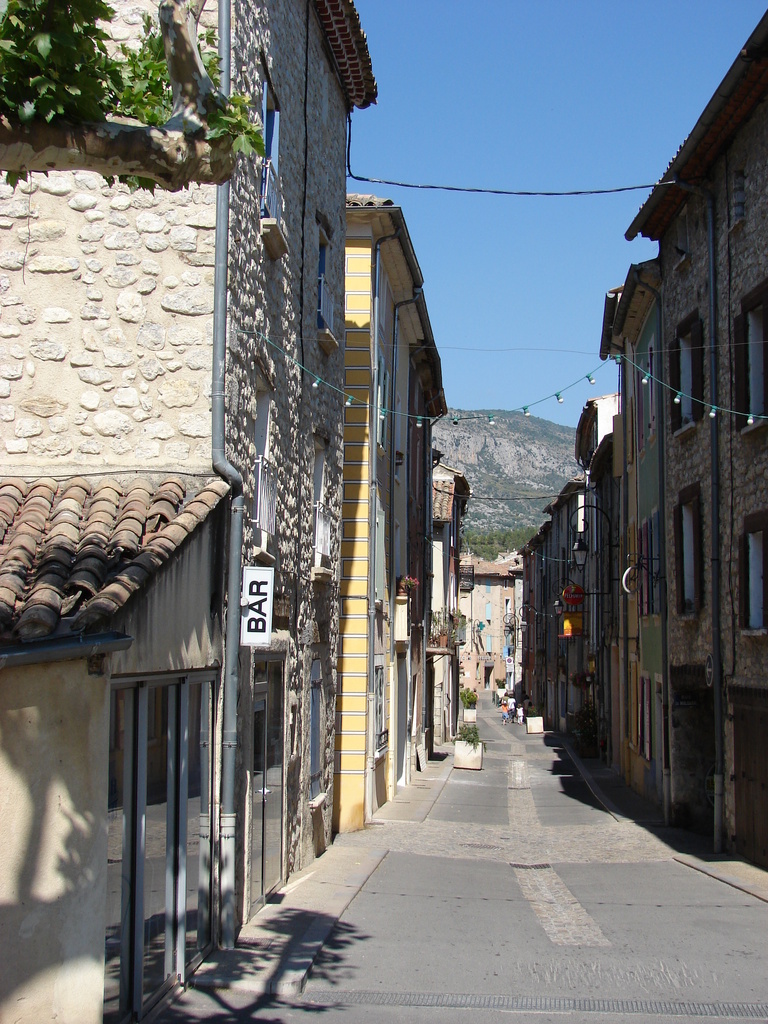 Photo à BuislesBaronnies (26170)  Une rue du village  Buisles