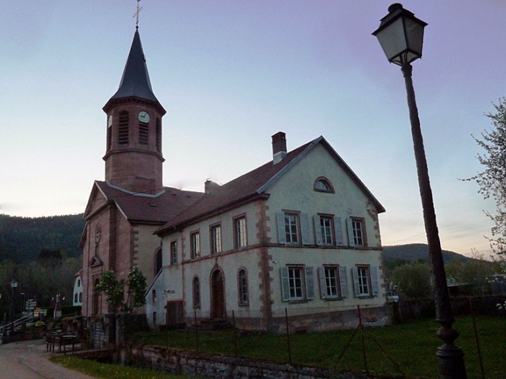 L'église et le presbytère - Bourg-Bruche