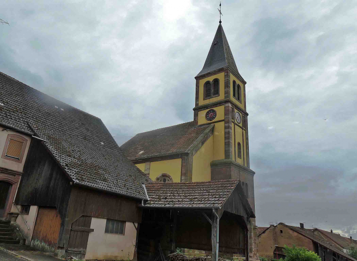 Les maisons autour de l'église protestante - Butten