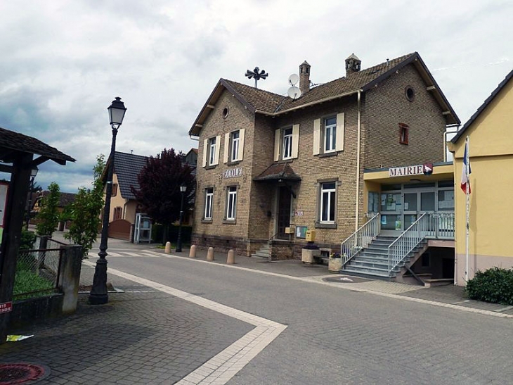 La mairie école - Daubensand