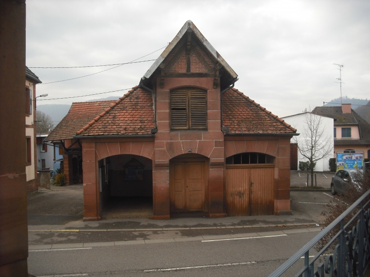 ANCIENNE BASCULE PUBLIC - Dossenheim-sur-Zinsel