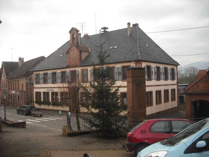 La mairie  - Dossenheim-sur-Zinsel