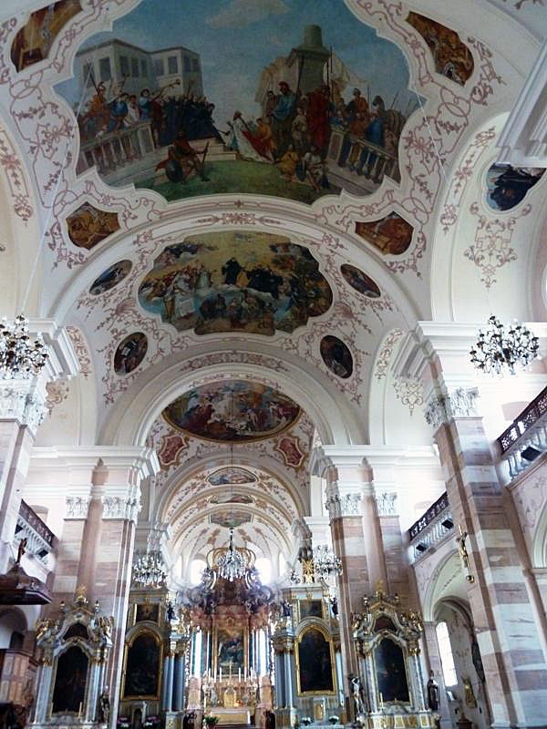 L'intérieur baroque de l'église - Ebersmunster