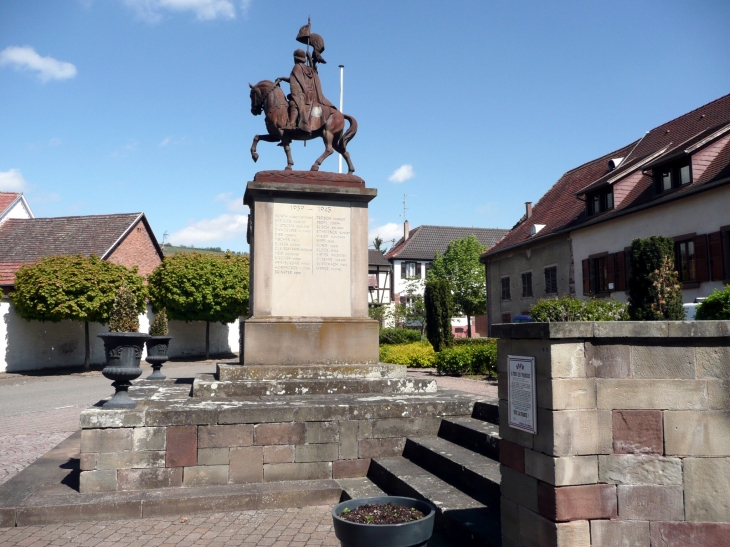 Monument aux morts place de la Liberté - Marlenheim