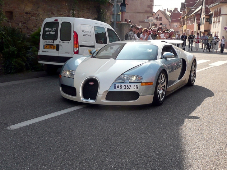 Centenaire Bugatti rue Charles Mistler - Bugatti Veyron - Molsheim