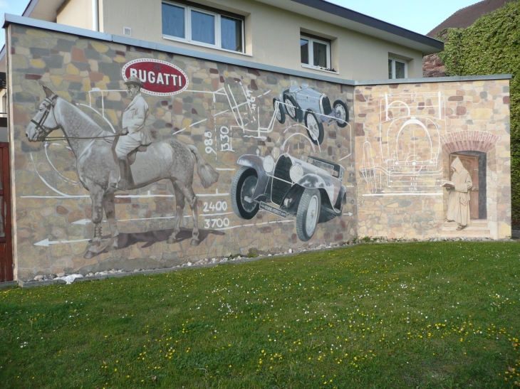 Fresque Bugatti rue du général De Gaulle - Molsheim