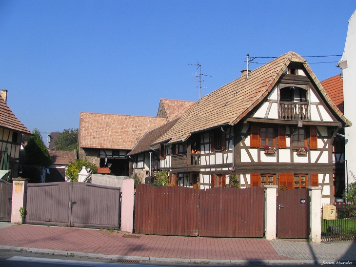 Ancienne ferme de la rue du Gl de Gaulle - Mundolsheim