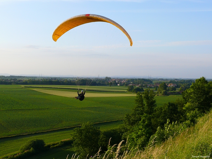 Site de parapente sur les hauteurs du village - Mundolsheim