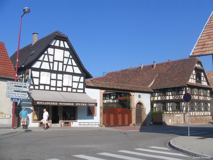 Boulangerie Moschenros   rue du Gl de Gaulle - Mundolsheim