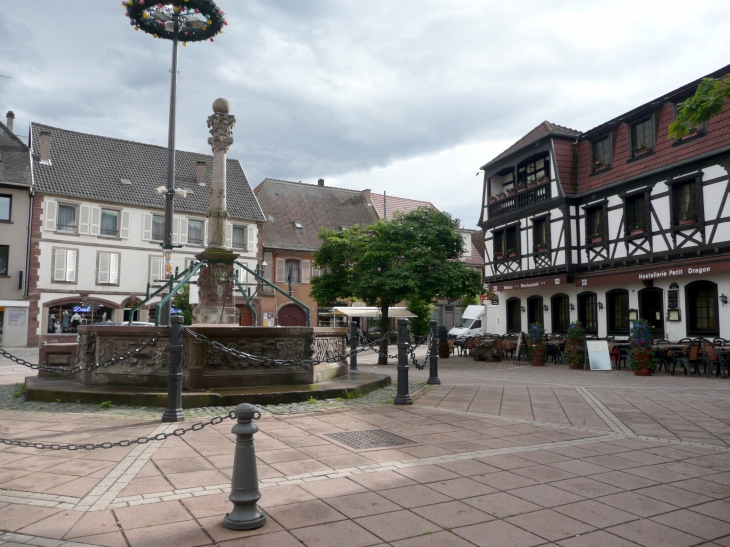 Place rue du Maréchal Foch - Mutzig