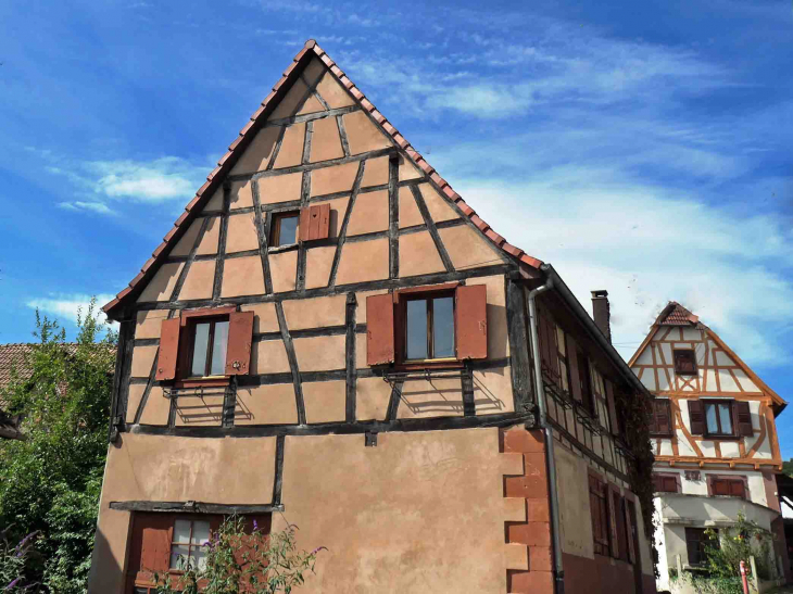 Maisons dans la rue du Tribunal - Oberbronn