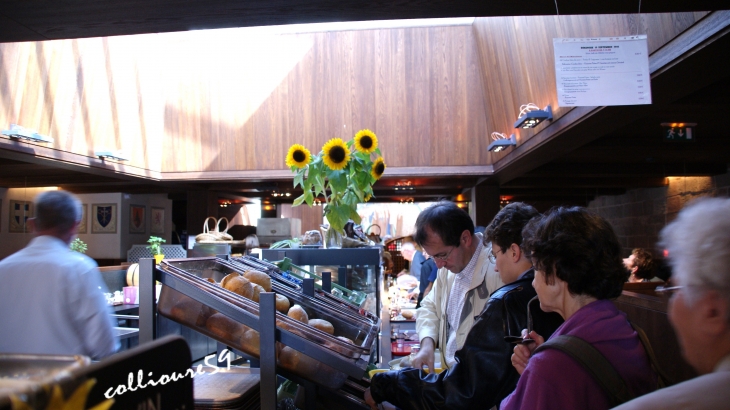 Le Mont Sainte Odile  ( deux restaurants a disposition un traditionnel et un self ) - Ottrott