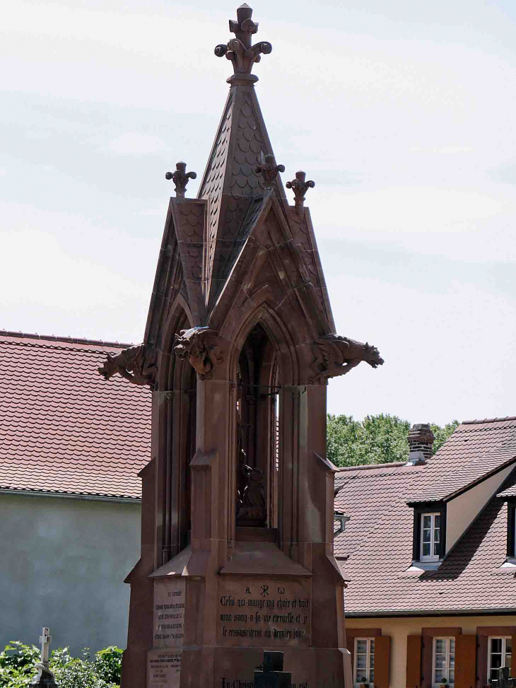 Monument à la mamoire des soldats - Reichshoffen