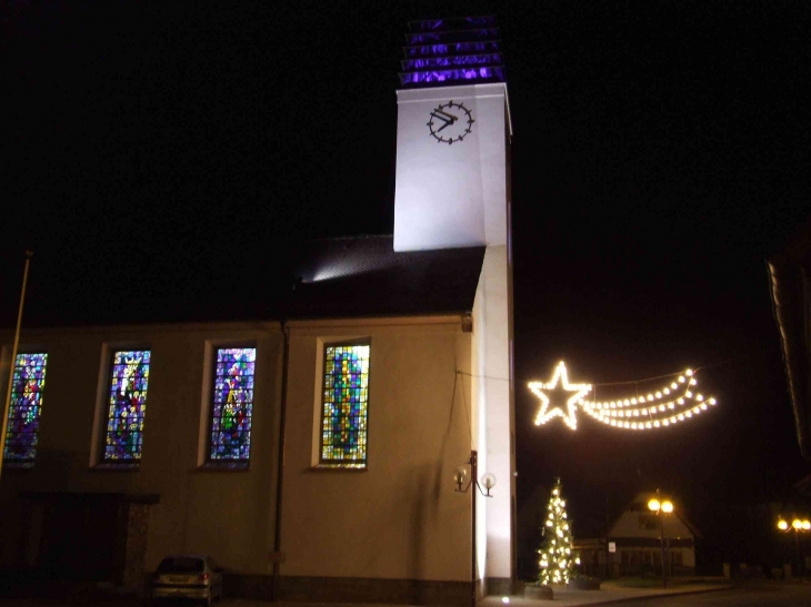 Photo de l'église à Noël 2006 - Rohrwiller