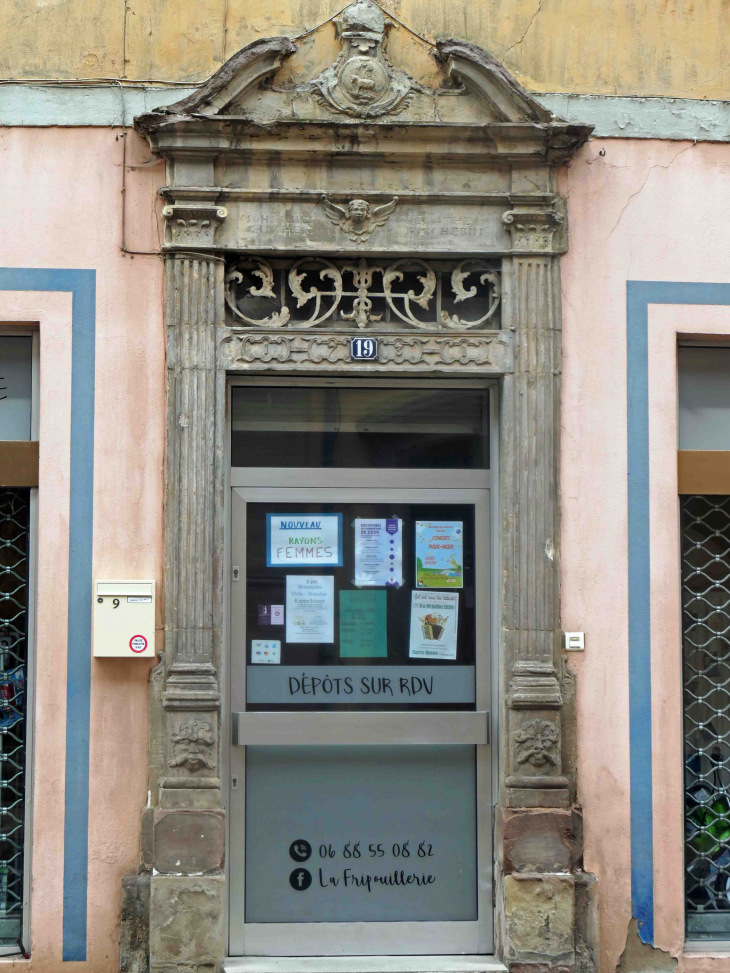 Porte dans la grand rue - Sarre-Union