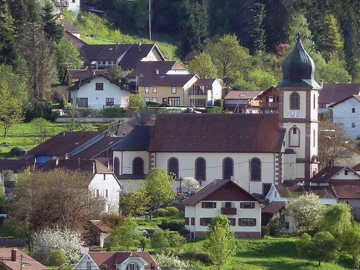 Vue sur l'église - Saulxures