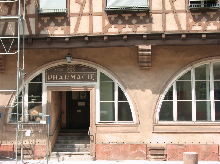 PHARMACIE  DANS HOTIPAL CIVILE 1537 - Strasbourg