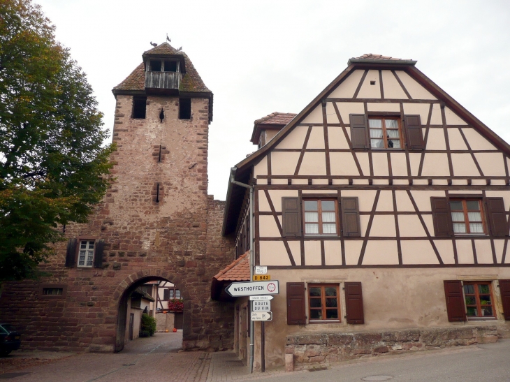 Porte Est - vue côté rue des Vignerons - Wangen