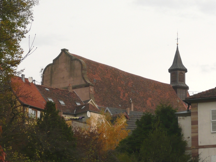 Eglise protestante Saint Laurent vue depuis la rue du 23 novembre - Wasselonne