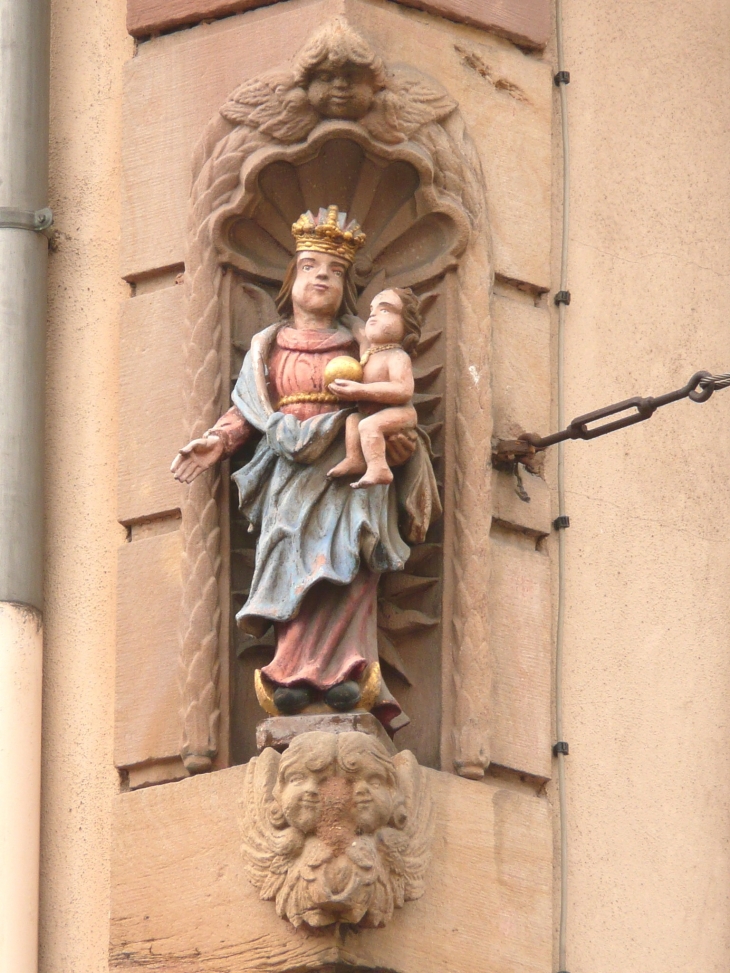 Statuette angle rue Jost rue du général de Gaulle - Wasselonne