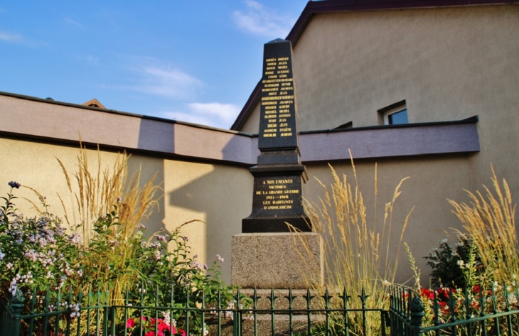 Monument-aux-Morts - Andolsheim