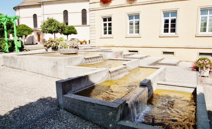 Fontaine de la Mairie - Carspach