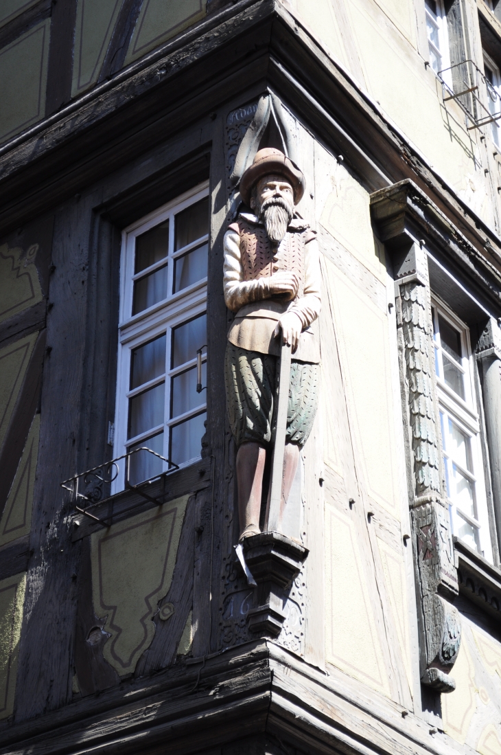 Homme Barbu à la maison Zum Kragen - Colmar