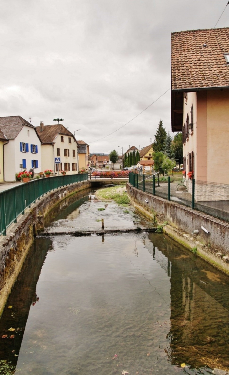 Le Village - Courtavon